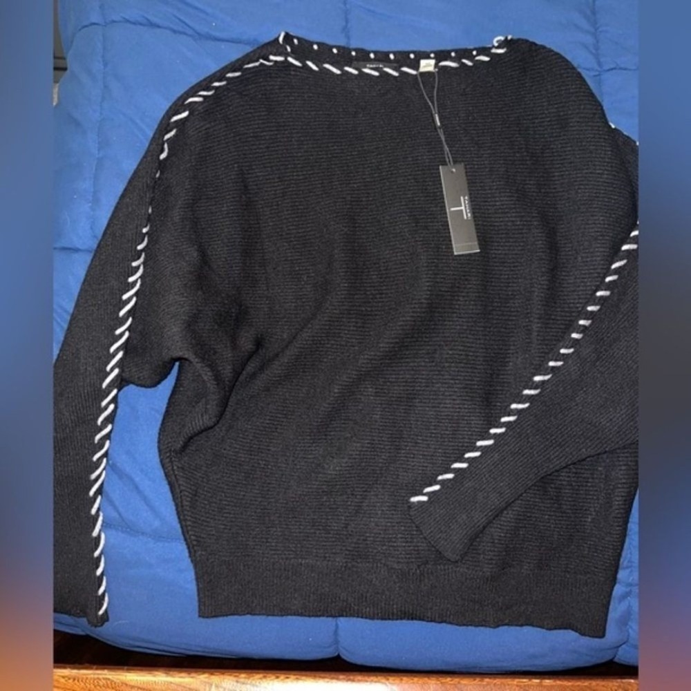 T Tahari Women's Whipstitched-Trim‎ Dolman-Sleeve Sweater size S- very stretchy